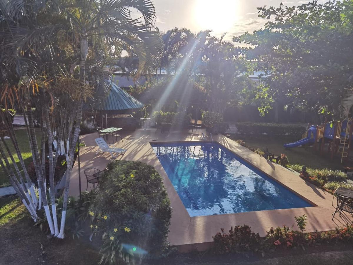 Hotel Bristol Aeropuerto Animas  外观 照片