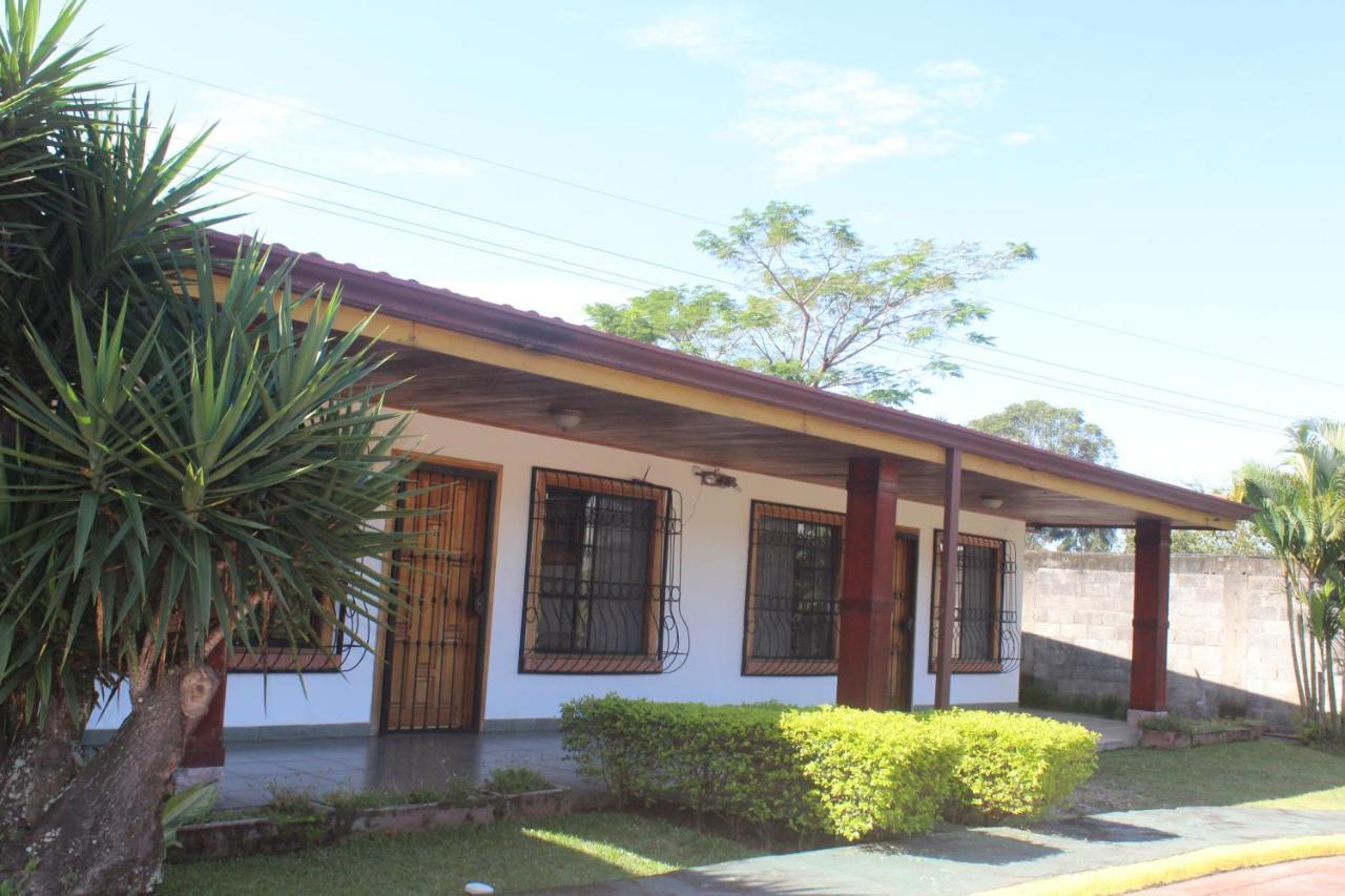 Hotel Bristol Aeropuerto Animas  外观 照片